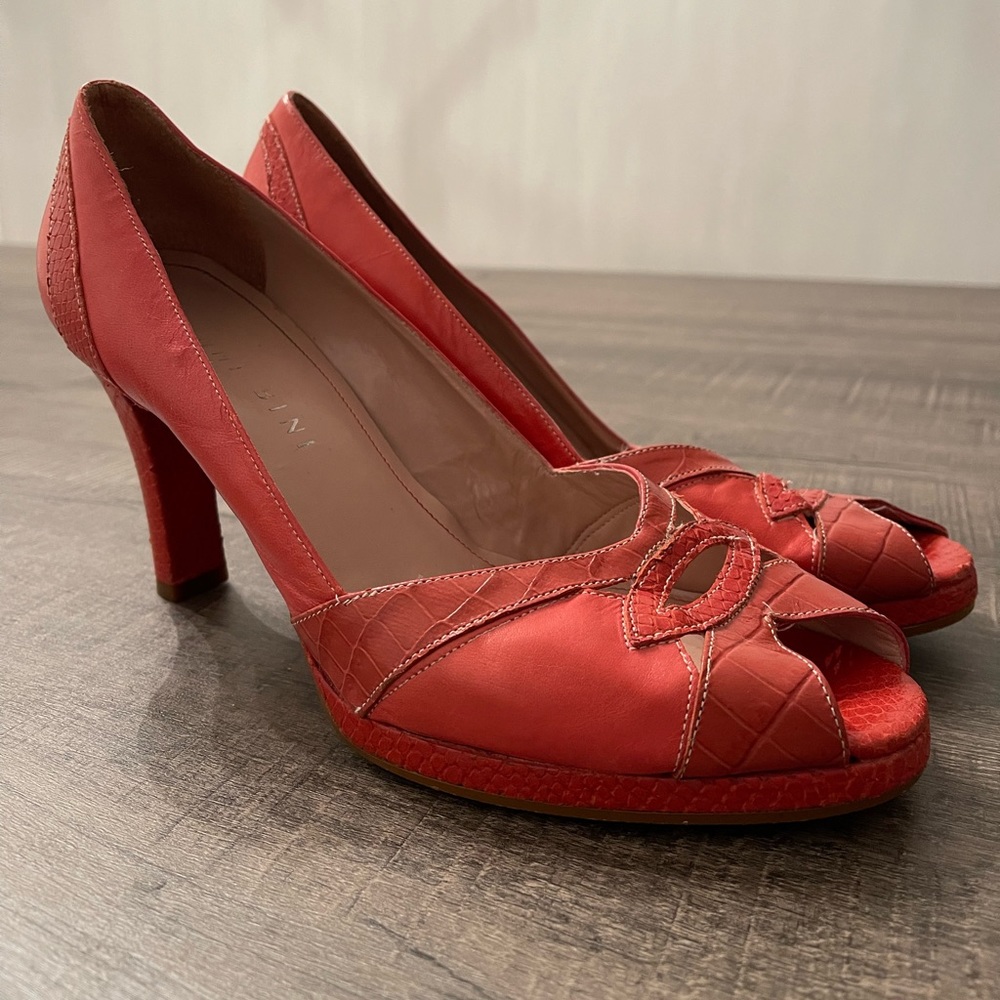Gianni Bini Genuine Leather Salmon Heels Size 9